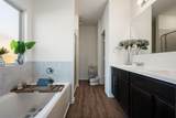 524 Circle Way - Photo 18
