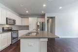 13800 Lyndhurst St - Photo 7
