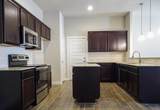2216 Avery Vlg - Photo 5