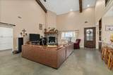 1138 Creekside Ln - Photo 4
