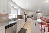 318 Clear Creek Dr - Photo 11