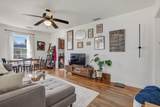 4602 Leslie Ave - Photo 3