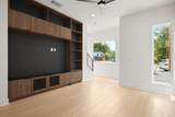 913 Capitol Ct - Photo 10