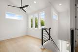 913 Capitol Ct - Photo 16