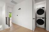 913 Capitol Ct - Photo 25