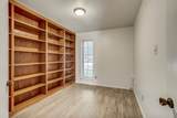9913 Oak Hollow Dr - Photo 17