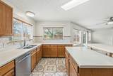 805 Catumet Dr - Photo 16