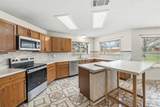 805 Catumet Dr - Photo 17