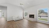 703 Lazy Bluff Ln - Photo 6
