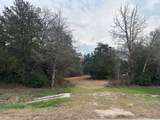 303 Fm 609 Rd - Photo 18