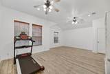 545 Manchester Ln - Photo 4