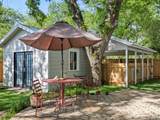 1402 Pecan St - Photo 37
