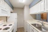 1202 Thorpe Ln - Photo 15