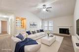 1202 Thorpe Ln - Photo 2