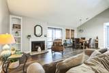 1202 Thorpe Ln - Photo 3