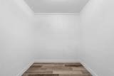 1524 Avenue B - Photo 13
