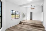 1524 Avenue B - Photo 9