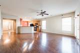 913 Brighton Pl - Photo 9