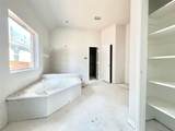 623 Breeze Hollow Ln - Photo 6