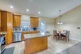 809 Skyline Dr - Photo 11