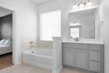 717 Old Settlers Dr - Photo 18