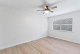 2501 Manor Cir - Photo 11
