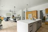 1102 Summit St - Photo 15