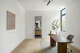 1102 Summit St - Photo 16
