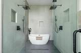 1102 Summit St - Photo 22