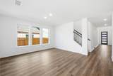 624 Breeze Hollow Ln - Photo 4