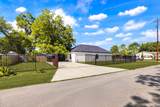 303 Pine Ave - Photo 4