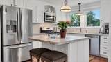 1305 College St - Photo 17