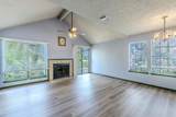 2000 Kenneth Ave - Photo 2