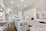 2501 Woodbine Cir - Photo 17