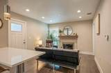 935 La Posada Dr - Photo 18