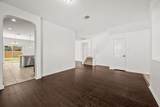 2215 Mccombs St - Photo 11