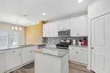 1101 Parmer Ln - Photo 10