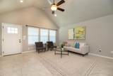 548 Circleview Dr - Photo 5
