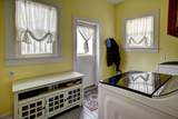 338 Crockett St - Photo 15