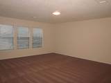 1102 Comfort St - Photo 10