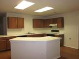 1102 Comfort St - Photo 3
