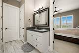 2000 Mazarro Dr - Photo 18