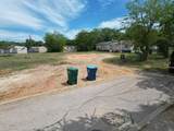 422 Avenue C - Photo 2