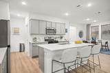 1004 Universal Dr - Photo 10