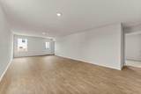 212 Surrey Oaks - Photo 11