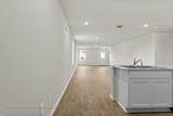 212 Surrey Oaks - Photo 5