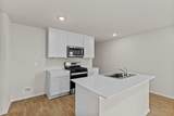 212 Surrey Oaks - Photo 9