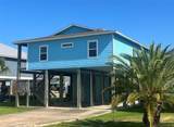 105 Pelican St - Photo 1