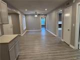 302 Smith St - Photo 5