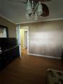 636 Kempner St - Photo 15